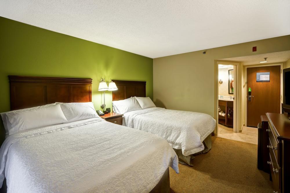 Hampton Inn Morgantown Exterior foto