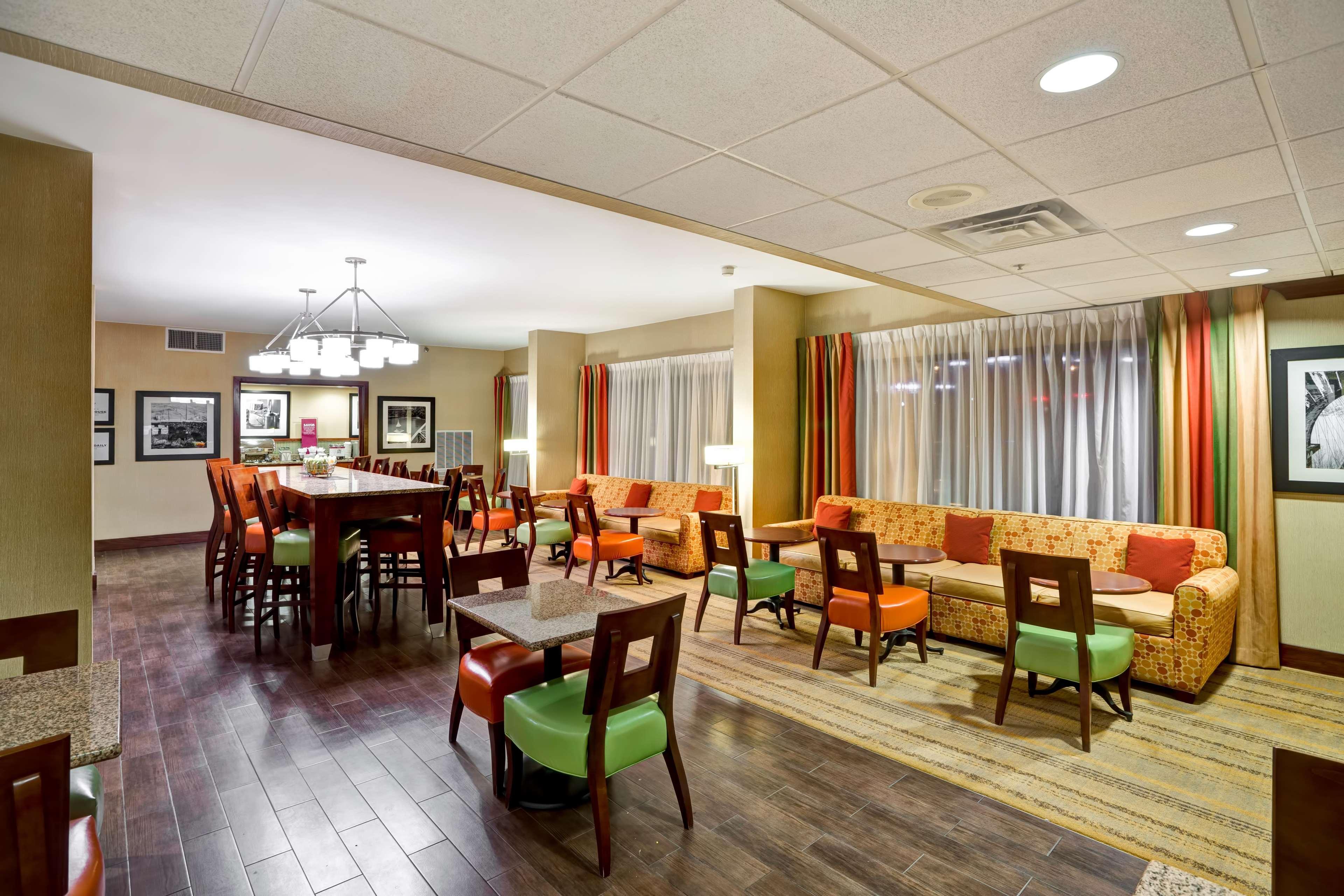 Hampton Inn Morgantown Exterior foto
