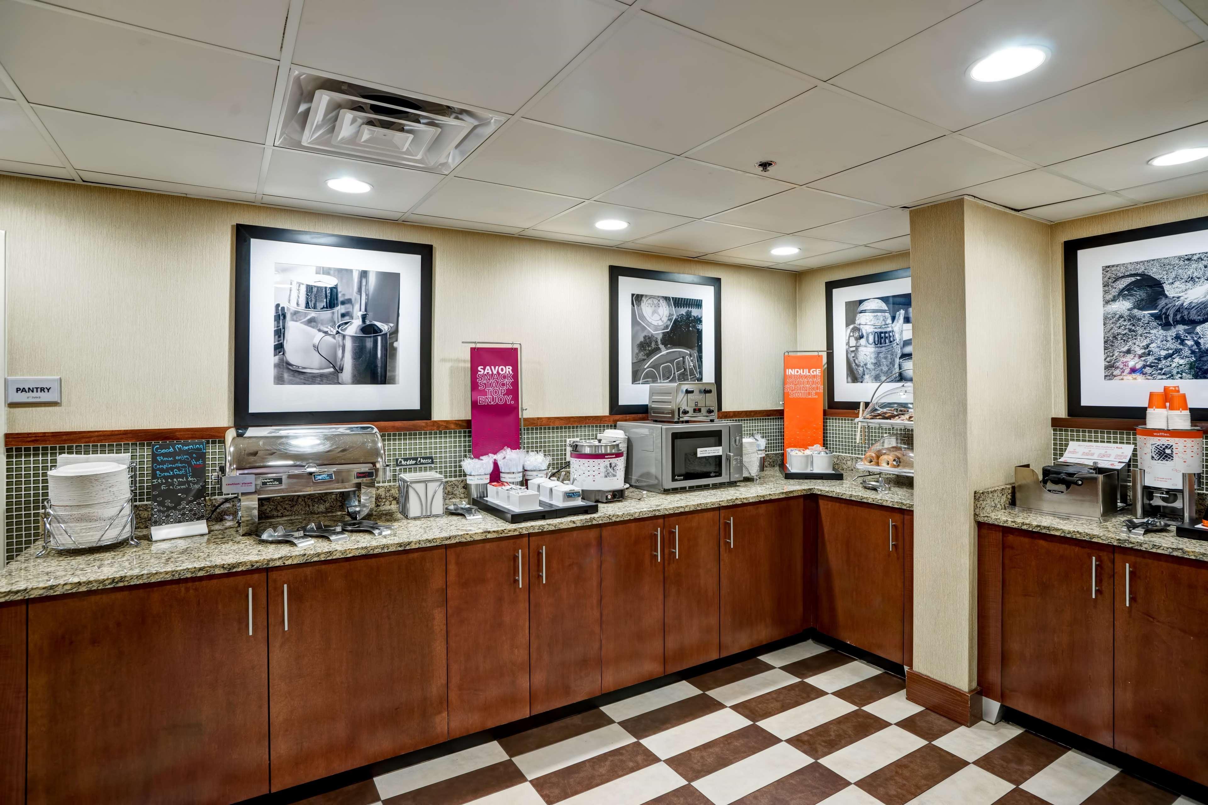 Hampton Inn Morgantown Exterior foto